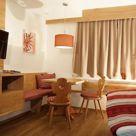 Hotel Biopension Alpenheim Fiss